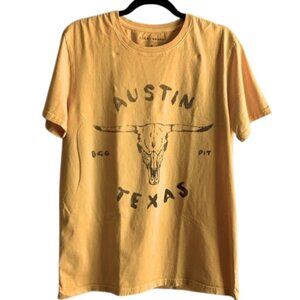 Lucky Brand Men's Short Sleeve Crew Neck Texas Skull Tee. Color yellow Size M.